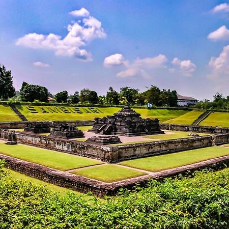 Jowo Kluthuk Heritage Kalasan Exterior foto